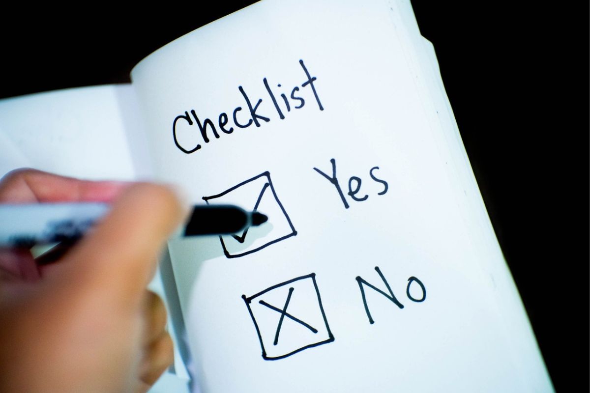Checklist com as palavras "Yes" e "No" assinaladas.